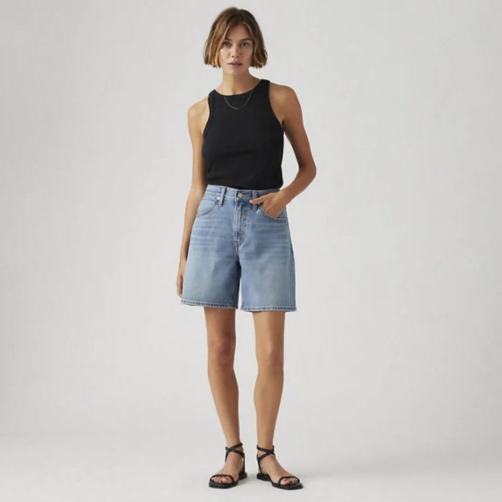 NWT Levi's Women's 94 Baggy Shorts, Cookie Crunch, 25